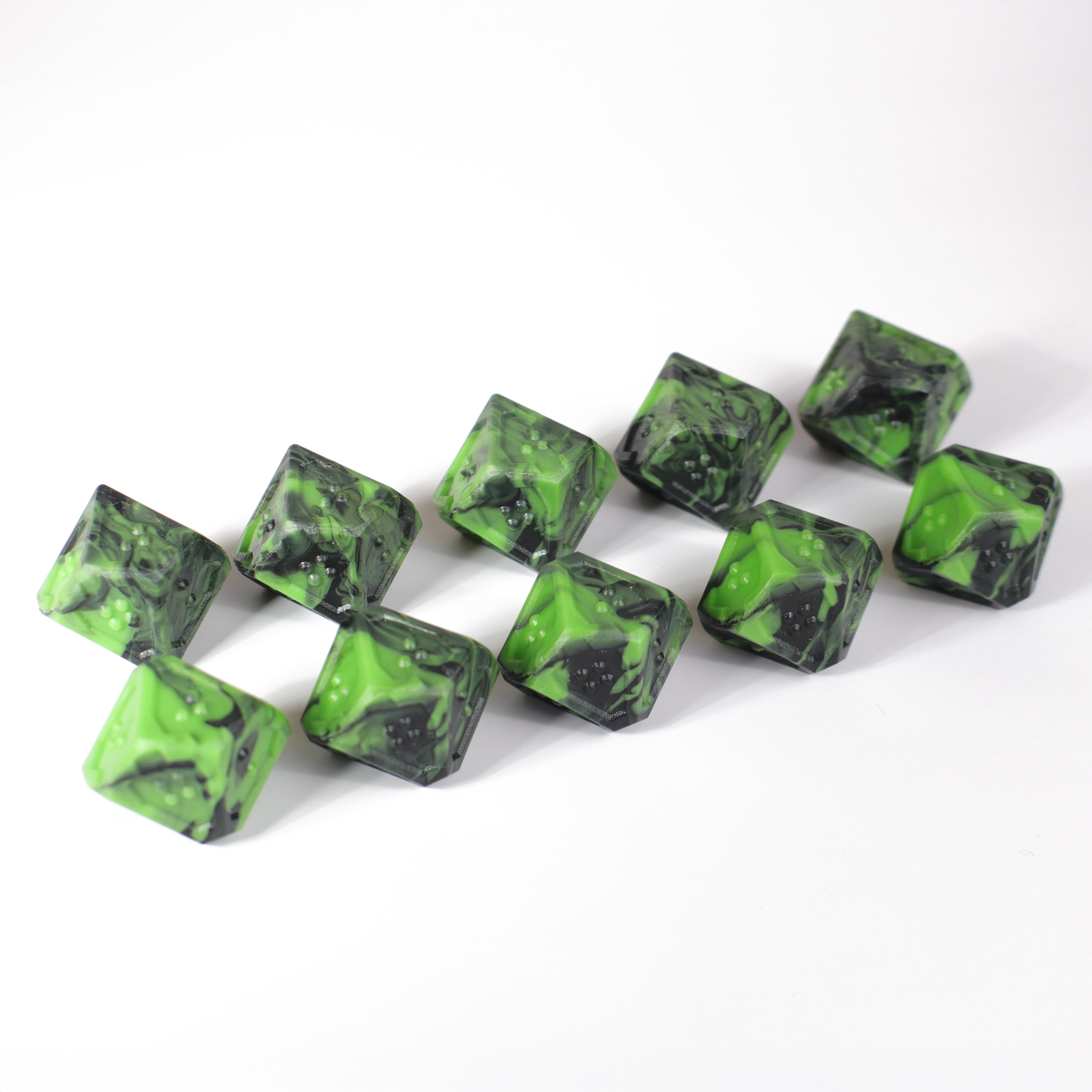 DICE Showdown 迷彩グリーン 10d10 Set - DOTS Braille Acrylic - Cursed Acid – Die Hard Dice