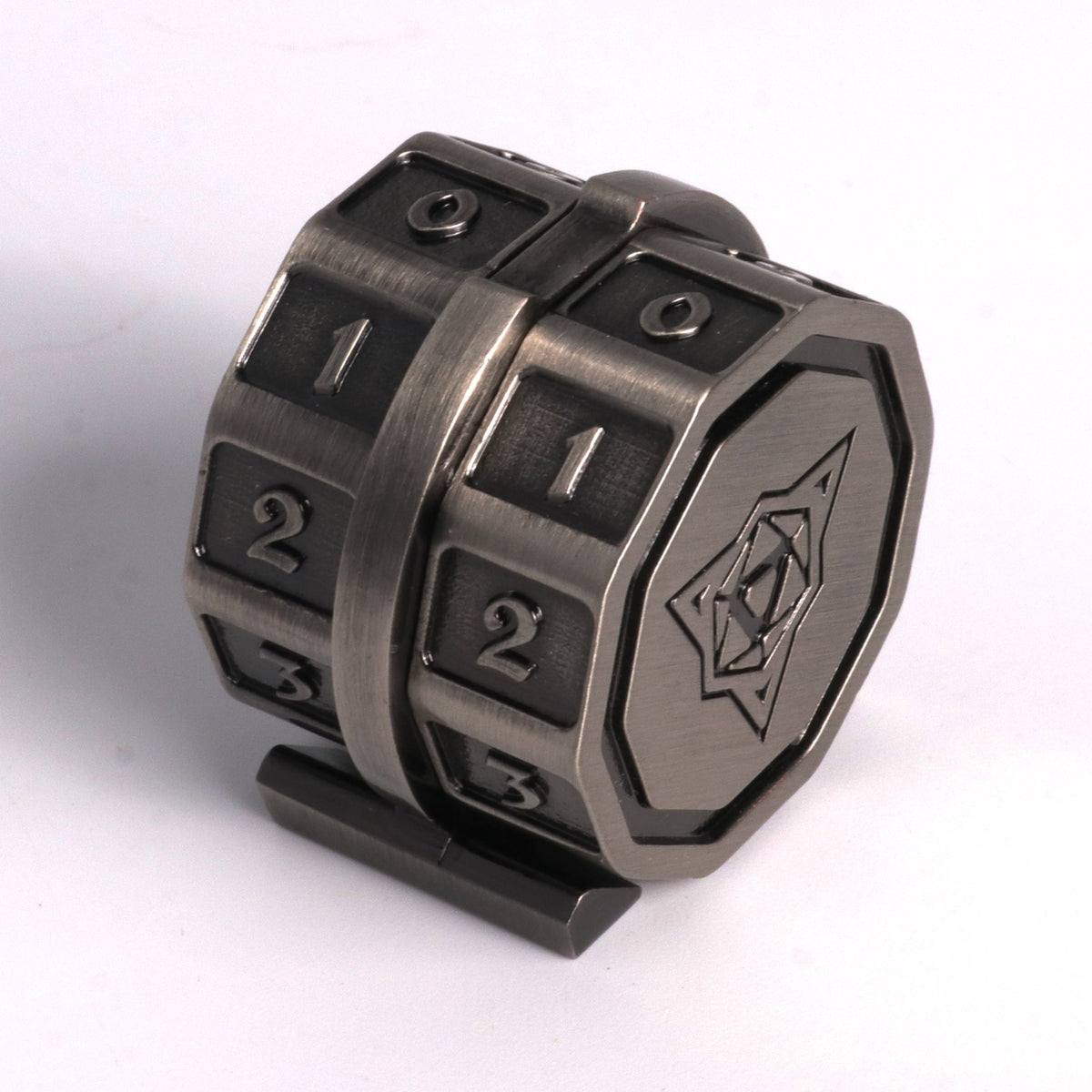 Die Counter LifeLink Counter - Battleworn Silver – Die Hard Dice