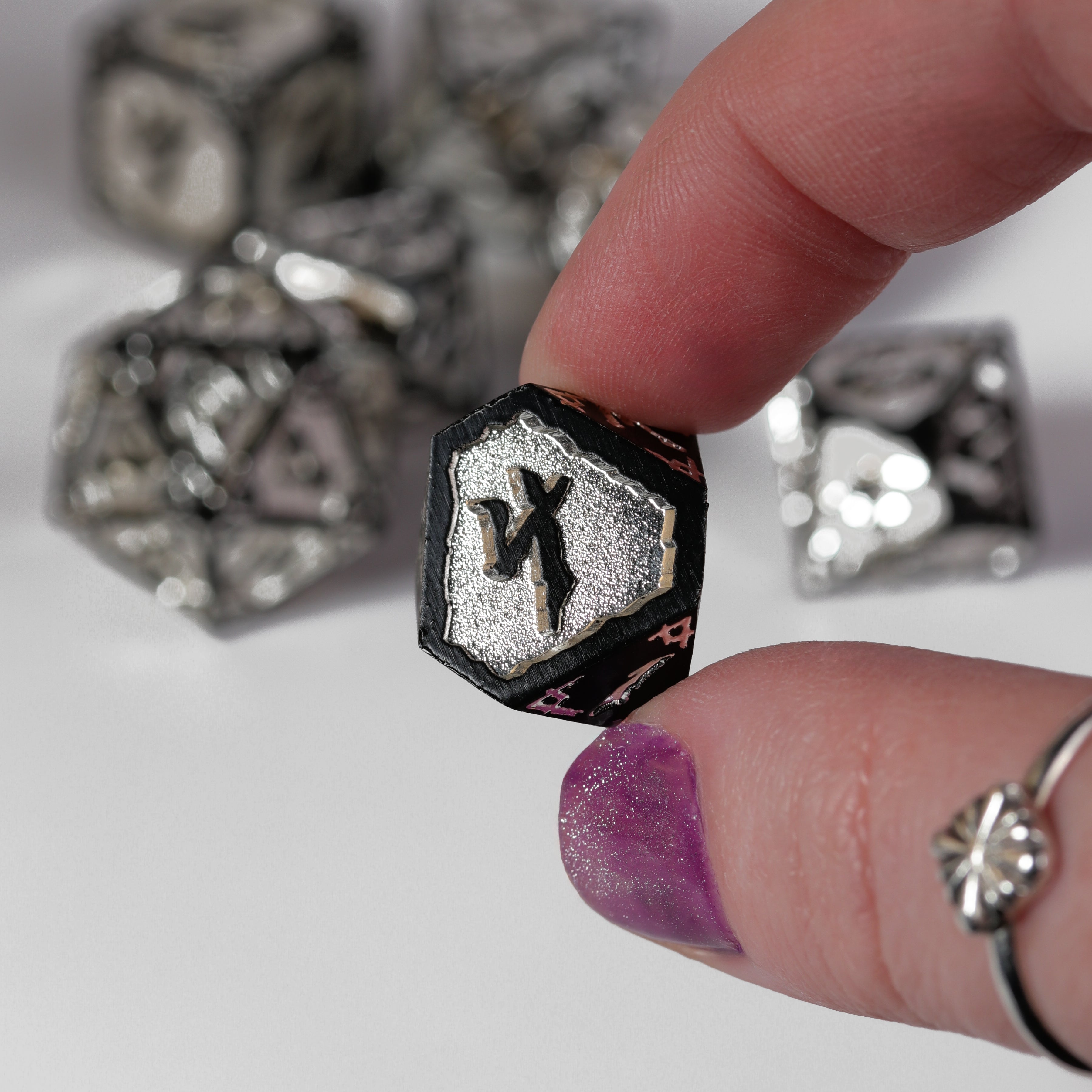 7pc RPG Set - Mooncast Hexbreaker – Die Hard Dice