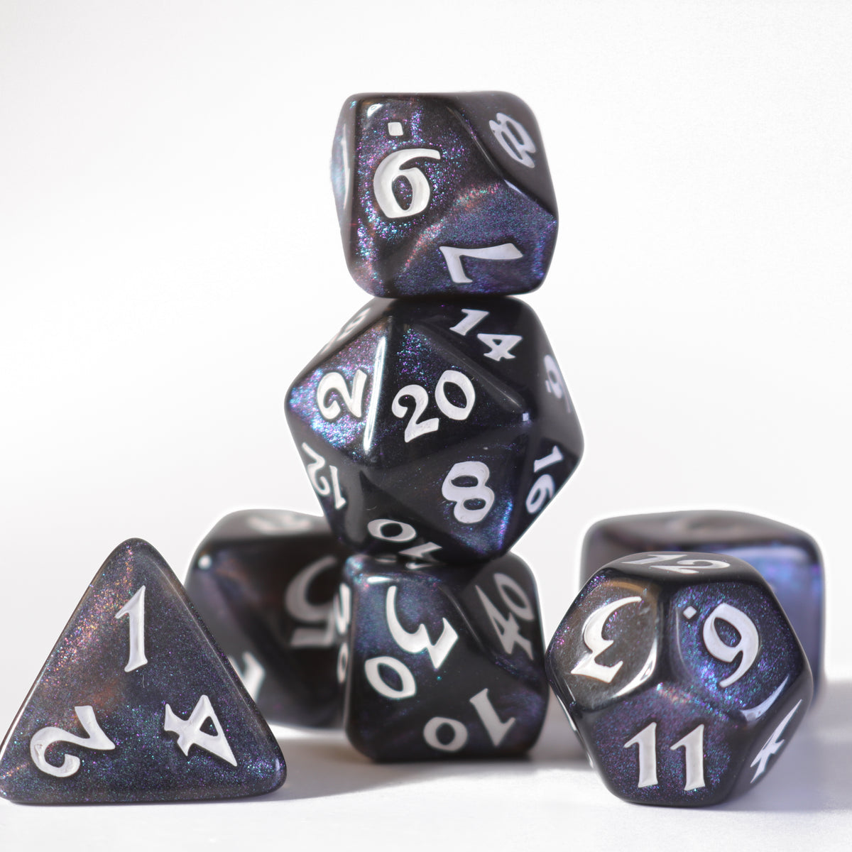 7-teiliges RPG-Set – Elessia Kybr – Leidenschaft mit Weiß