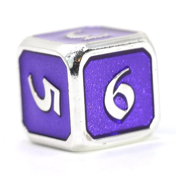 Single d6 - Mythica Platinum Amethyst by Die Hard Dice